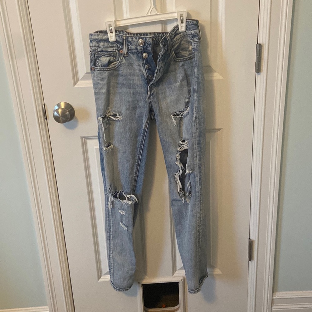 American Eagle Low Rise Tomgirl Jean